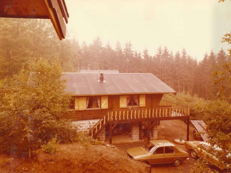 Een houten huis van bouwbedrijf Quackels.