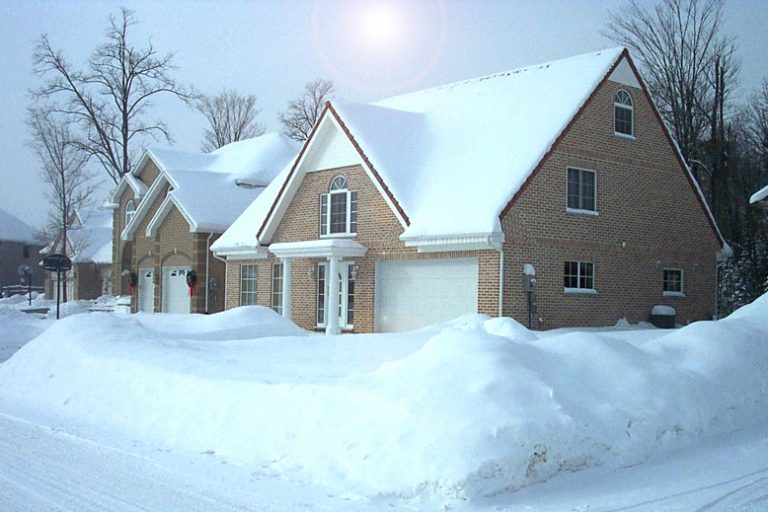 Ondergesneeuwde Quackels woning in Amerikaanse bouwstijl