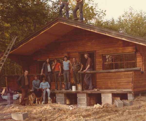 Groepsfoto van Quackels Woningbouw in de Ardennen